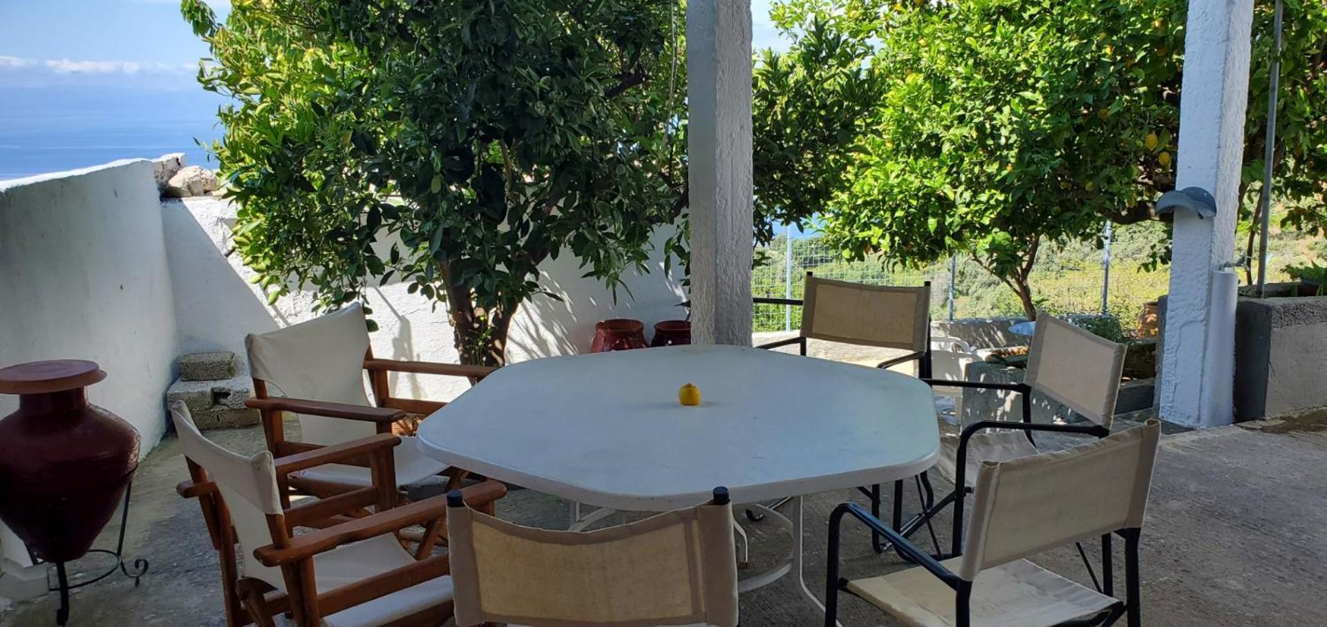 Angelinas House Hotel Глоса Екстериор снимка